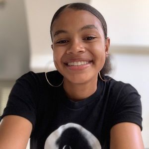 Meet your Posher, Aja